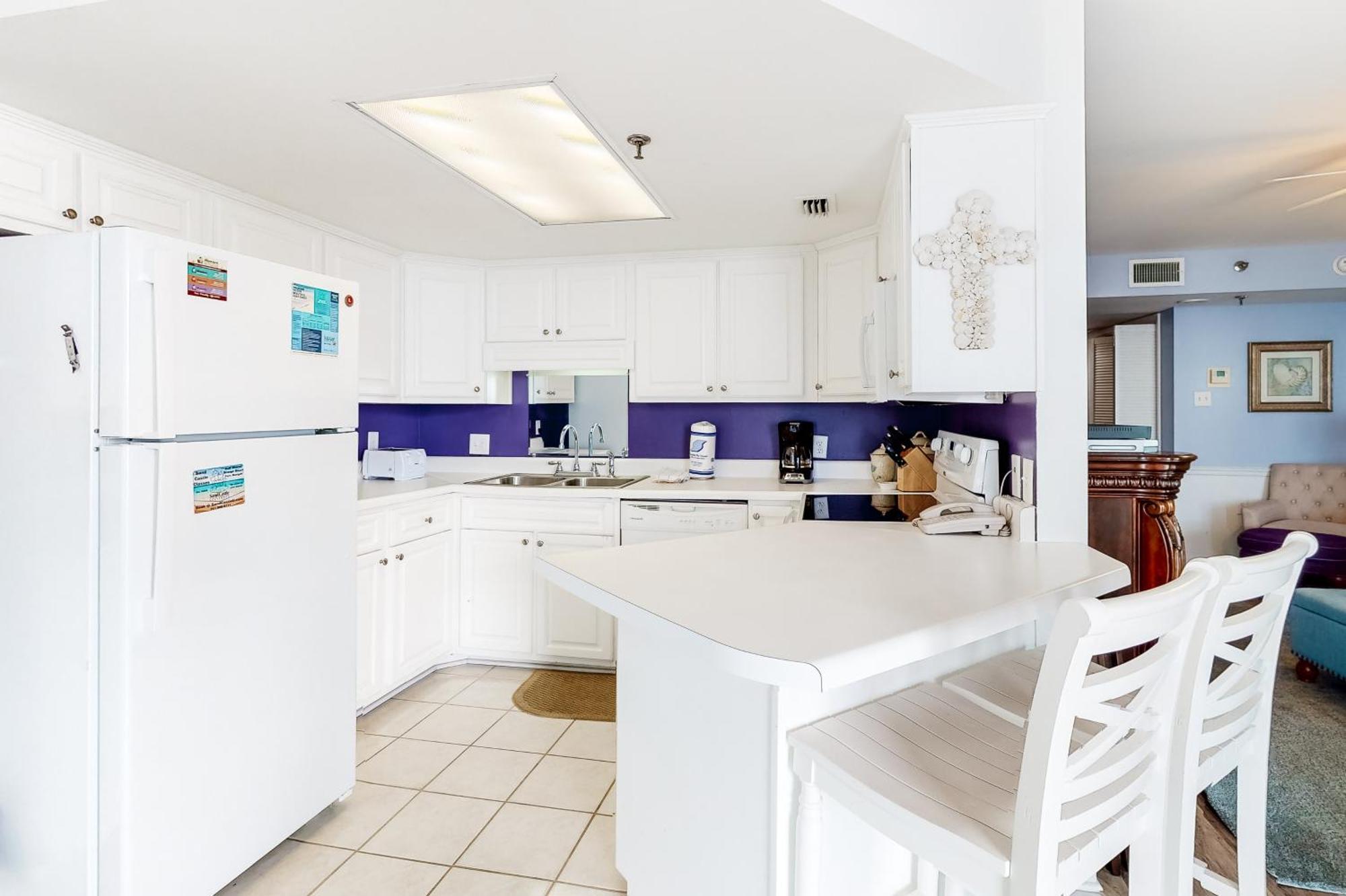 Phoenix Vacation Rentals Orange Beach Room photo