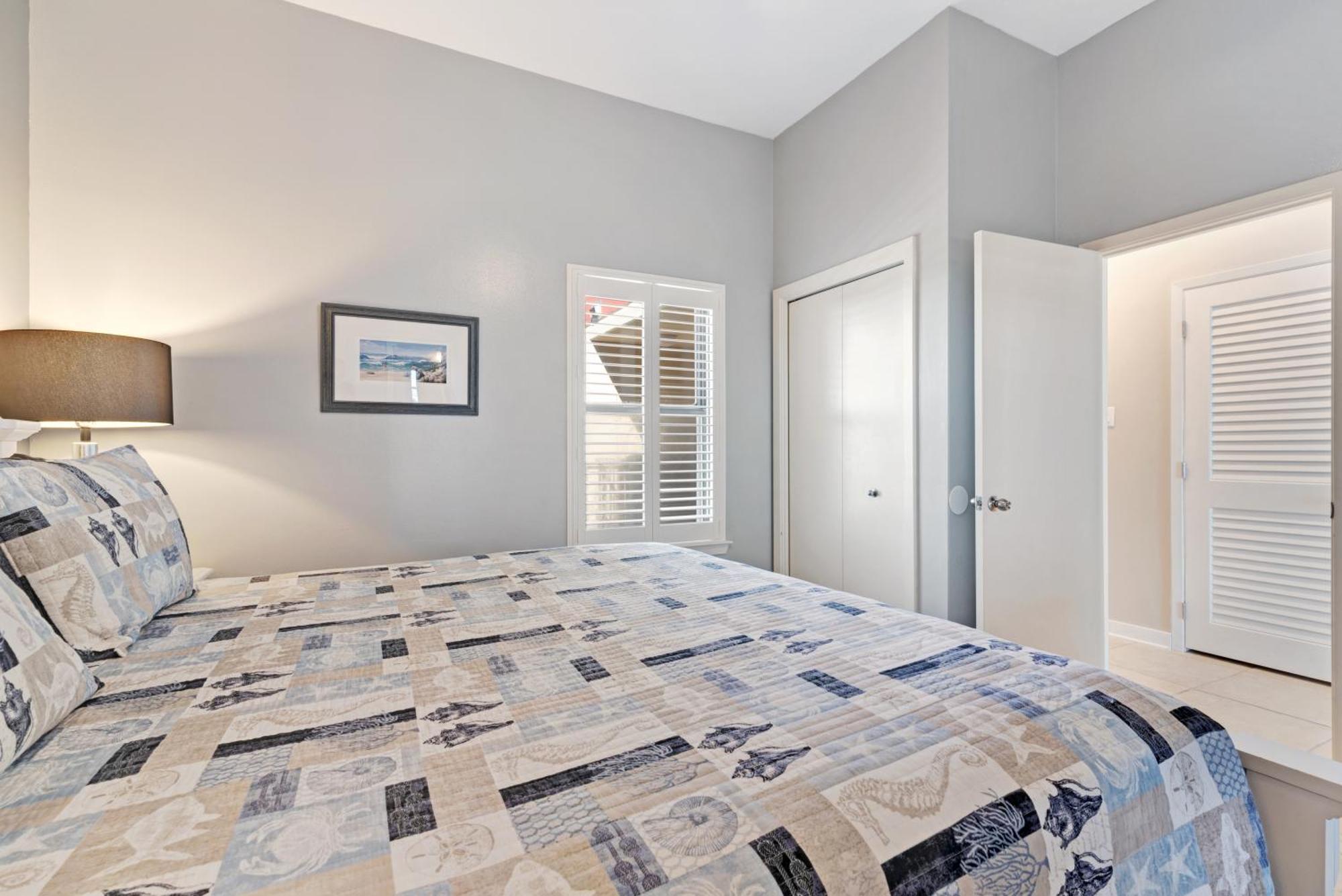 Phoenix Vacation Rentals Orange Beach Room photo