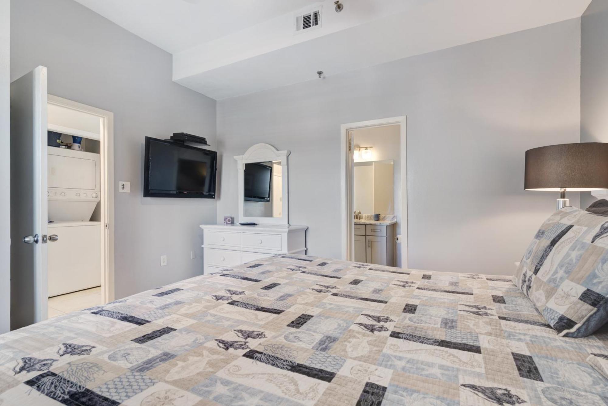 Phoenix Vacation Rentals Orange Beach Room photo